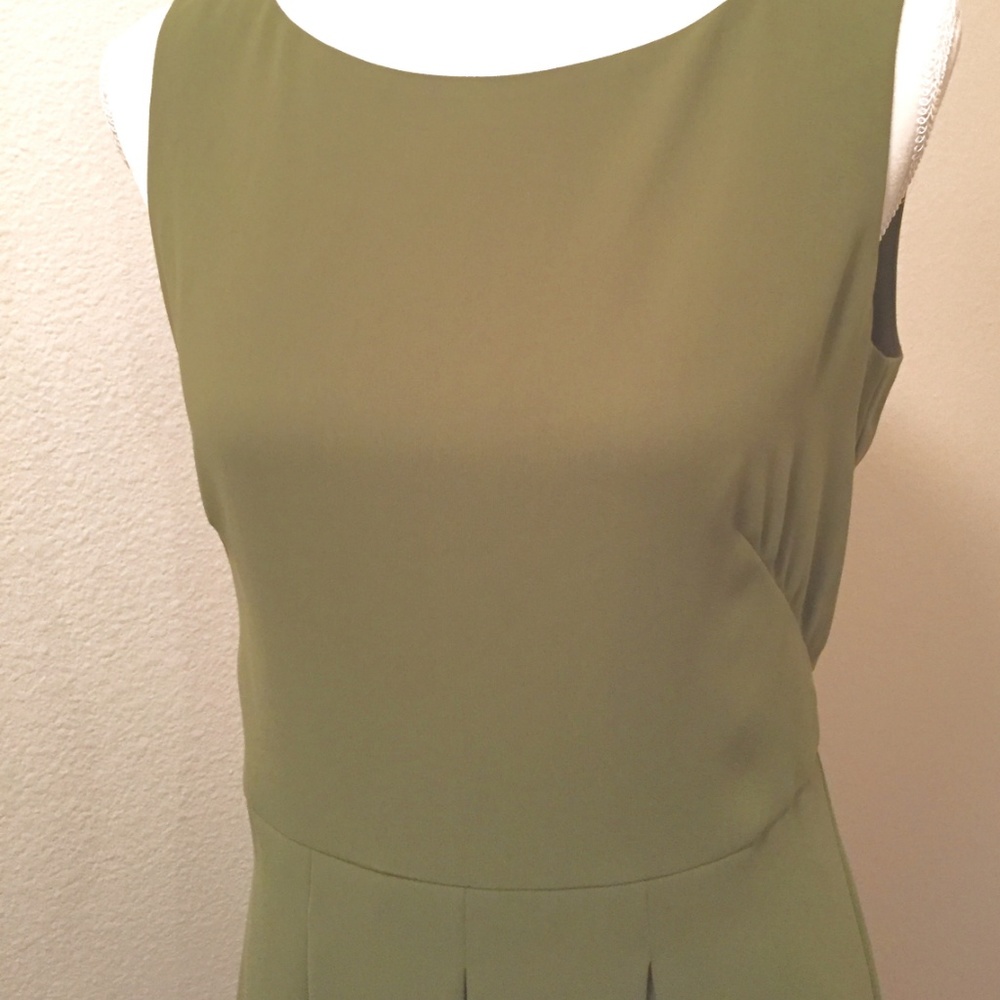 Ann Taylor Green Dress Size 6 Gently Worn